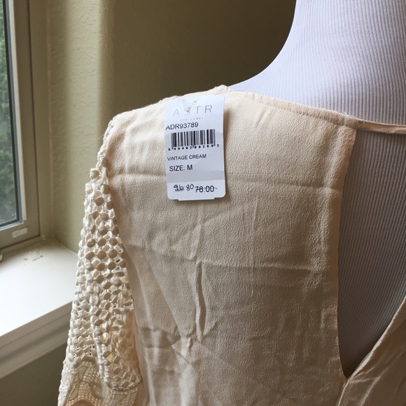 ASTR Crochet Sleeve Dress - Picture 4 of 4